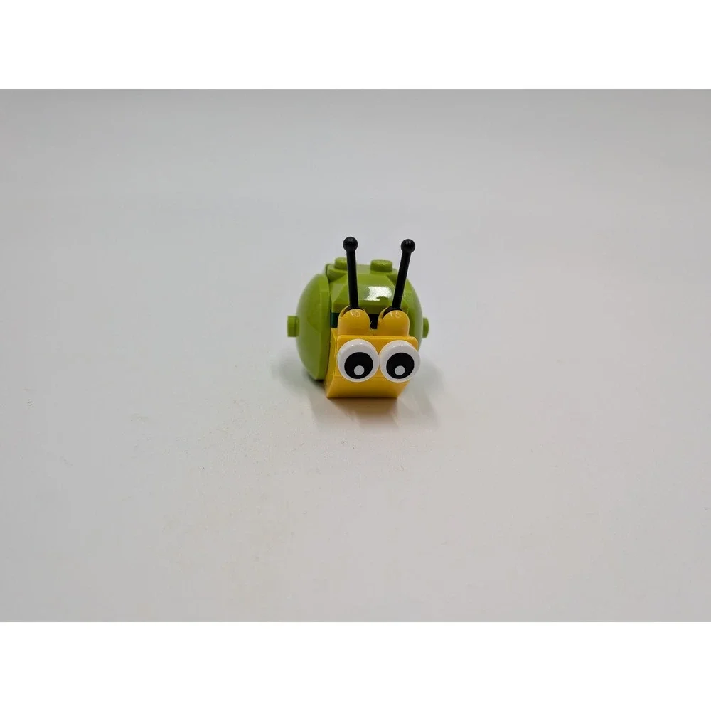 LEGO Movie 2014 Giant Snail Minifigure Cloud Cuckoo Palace 70803 Yellow Green